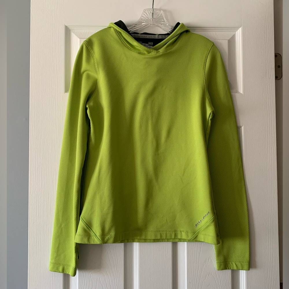 Long sleeve with hood Under Armour shirt